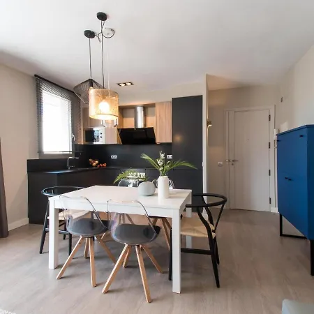 Spaces Seaside Flat With Terrace * Сиджес