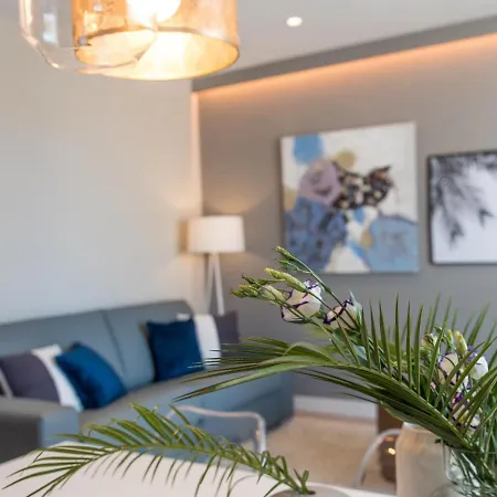 Apartmán Spaces Seaside Flat- 4 Bedroom, 2 Bathroom, Terrace, Near